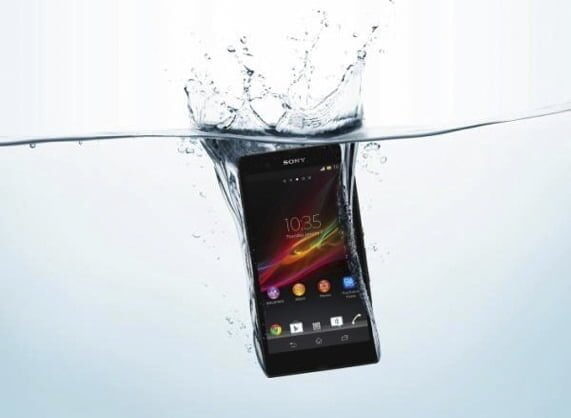 xperia-z-water-tank