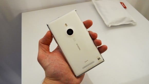 Nokia_Lumia_925
