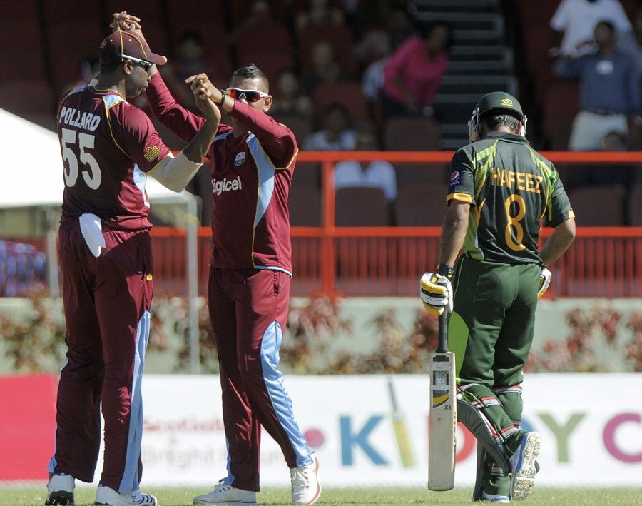 Narine's Spin And Bravos' Batting Level Series - Report+Video Highlights