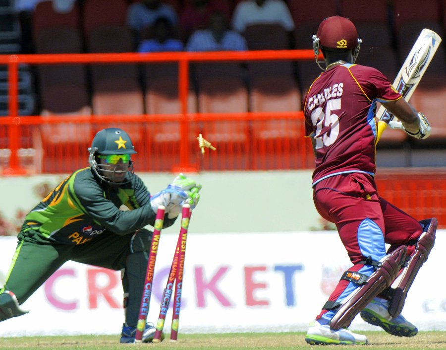 Narine's Spin And Bravos' Batting Level Series - Report+Video Highlights