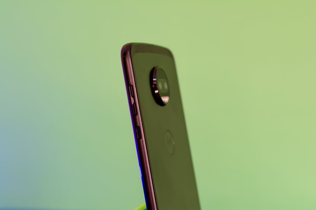 Moto Z2 Force