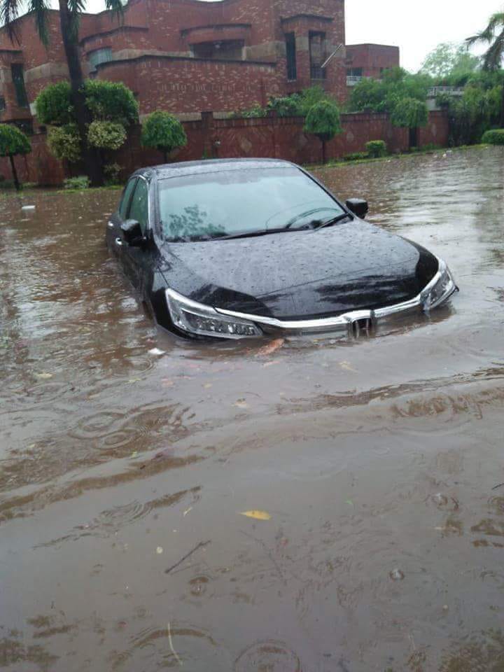 Lahore turned into Venice 300 mm of rain has been recorded
