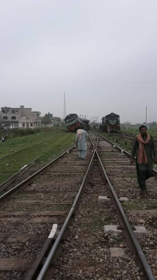 Rawal Express derailed near Lala Mussa 