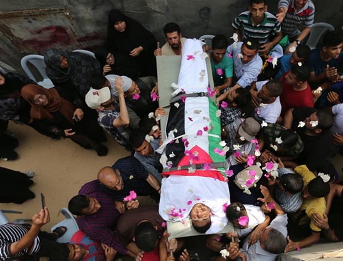 GAZA - Israeli airstrike kills 2 Palestinian children