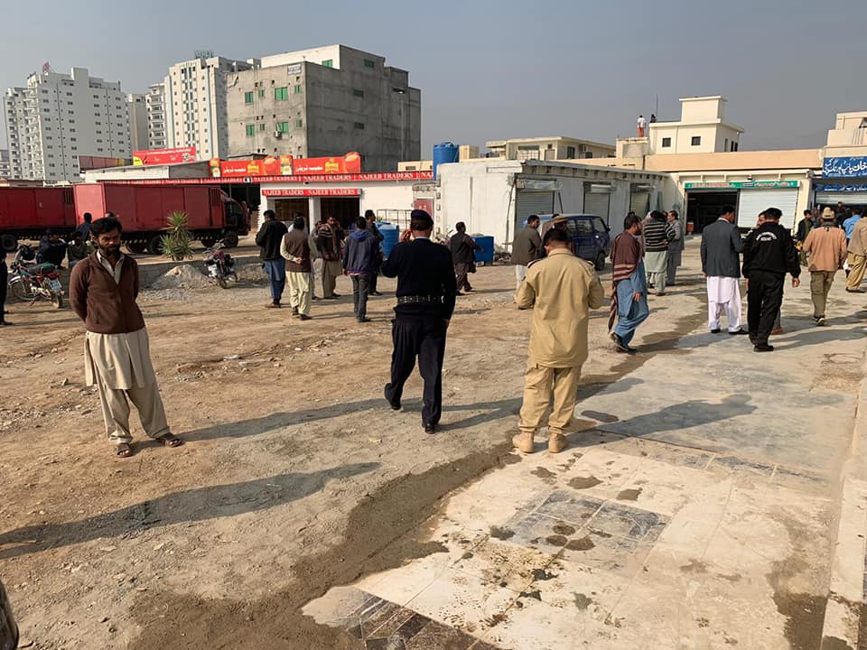 CDA action against illegal buildings at E-11 Golra