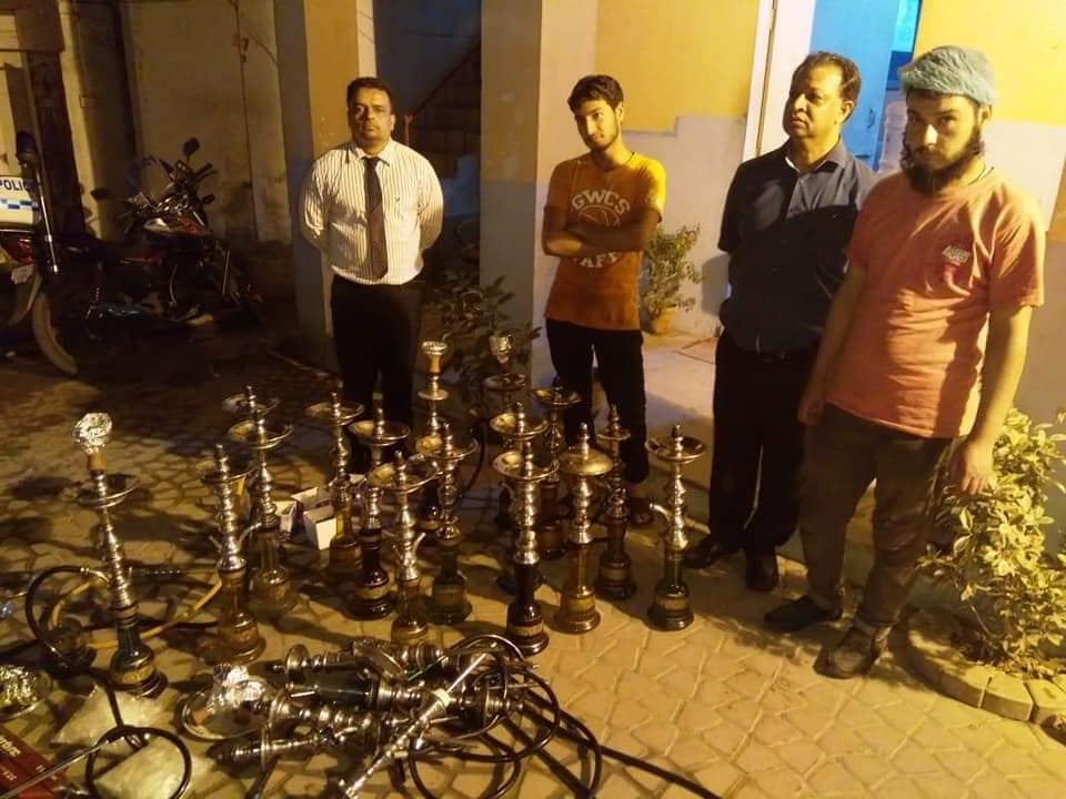 Police have arrested four people and recovered 20 sheesha and other material. 