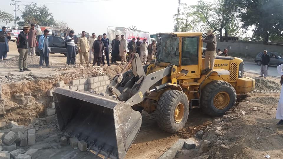 CDA action against illegal buildings at E-11 Golra