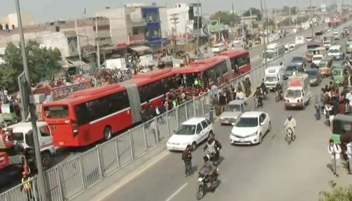 Two Metro Buses collide in Lahore