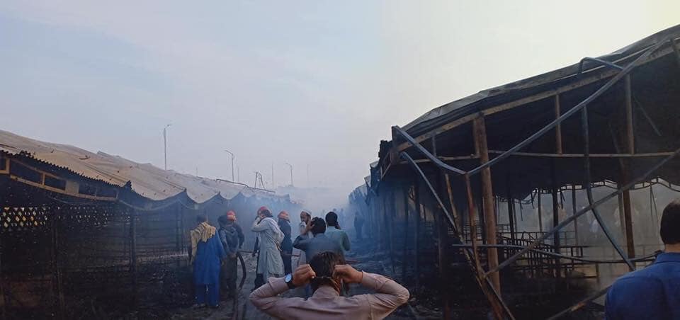 Fire erupted at Itwar Bazaar Peshawar Mor, Islamabad