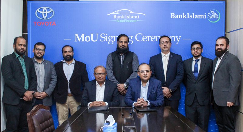 Caption: BankIslami Pakistan Limited and Indus Motor Company (IMC) sign an MoU for enabling smooth auto financing for their Residual Value Customers. 