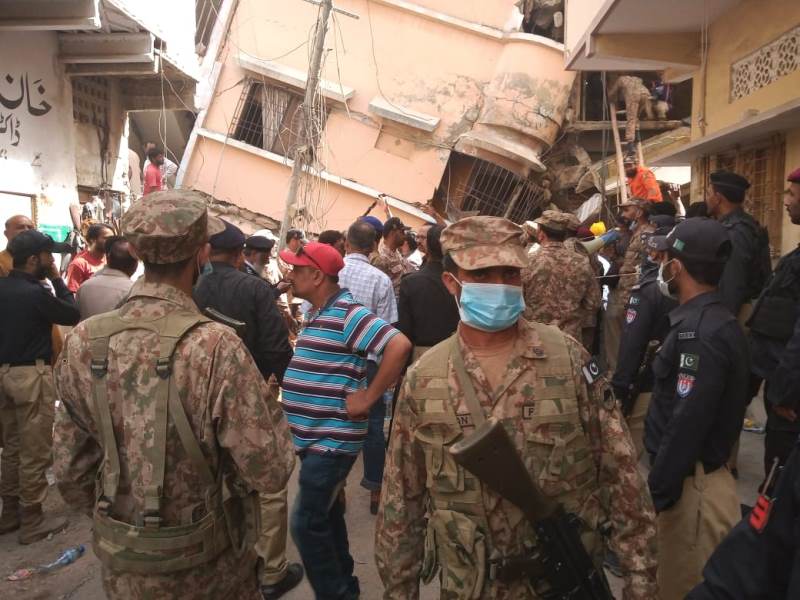 Five Storey building collapsed in Golimar Karachi
