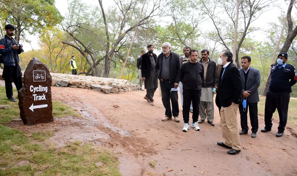 CDA Chairman inaugurates Family Park and Kawal Lake in Islamabad 