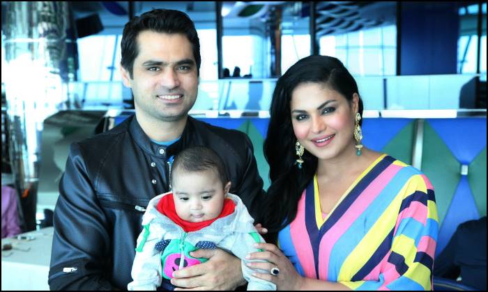 Veena Malik, Asad Khattak, #VeenaMalikServed500M