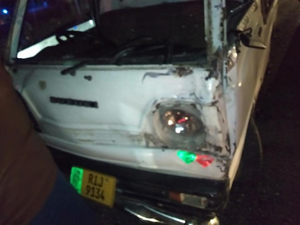 Srinagar Highway accident at G-11 signal in Islamabad - RIJ 9134