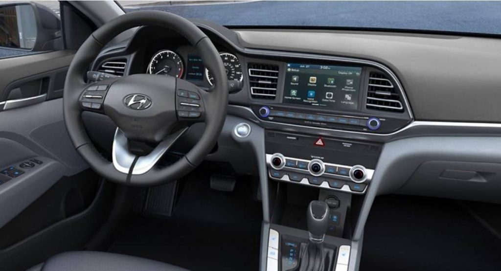 Hyundai Elantra, Hyundai Elantra Pakistan, Hyundai Elantra Interior