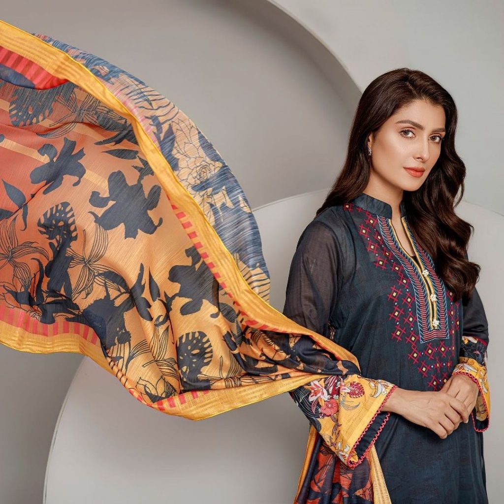 Ayeza Khan 