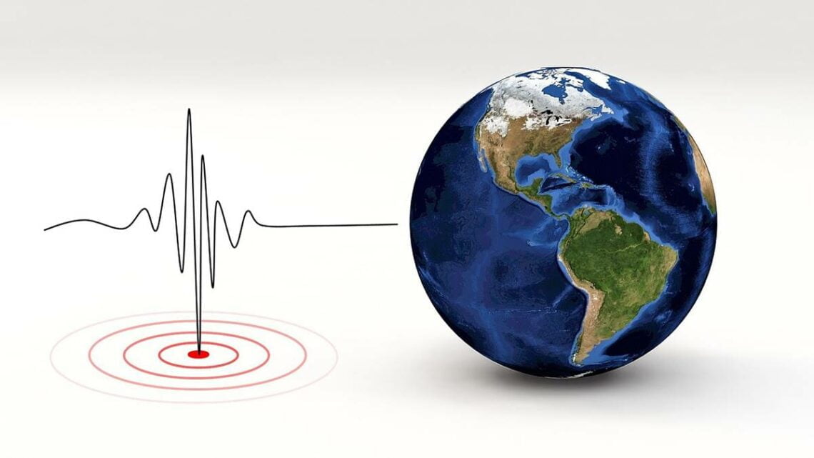 Powerful 7.6 Magnitude Earthquake Hits Mexico