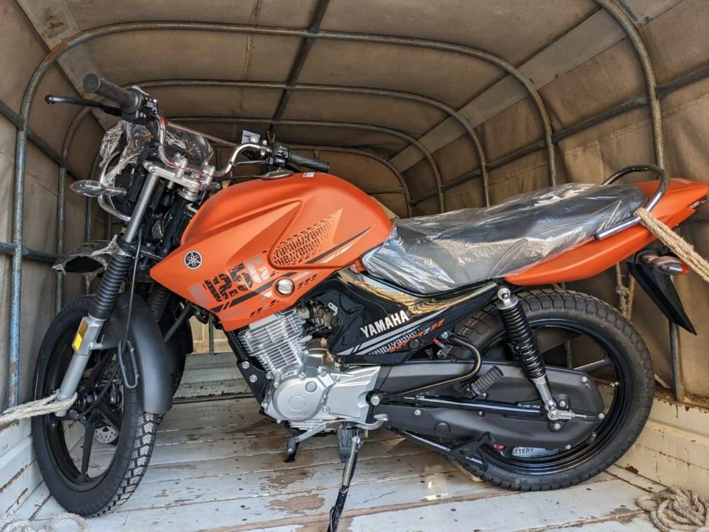 Yamaha YBR 125G Matt Orange Color Launched Pictures INCPak