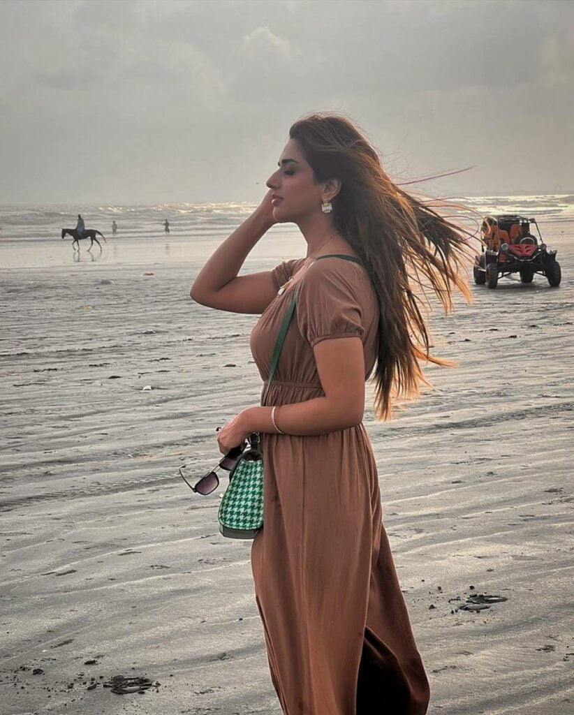 Jannat Mirza, Beach Pictures