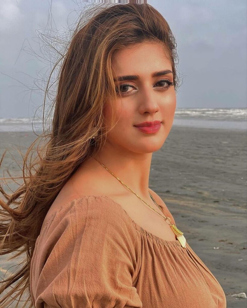 Jannat Mirza, Beach Pictures