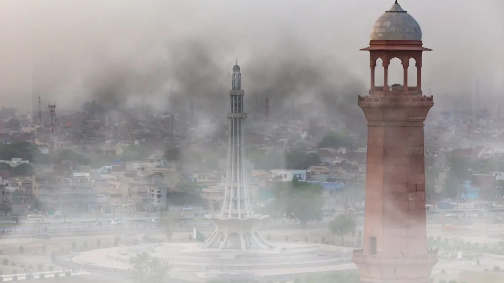 Smog Lahore, Wednesday Holiday, Wednesday Weekly Holiday, Lahore Holiday, Weekly Holiday