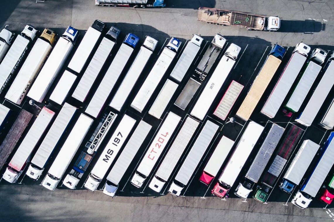 UAE Heavy Trucks, UAE Heavy Vehicles, UAE Heavy Truck Regulations, UAE Heavy Vehicle Regulations