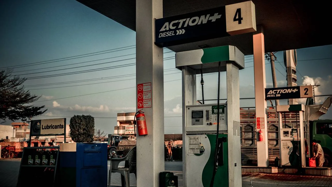 Latest Petrol Prices in Pakistan - 16 February 2024