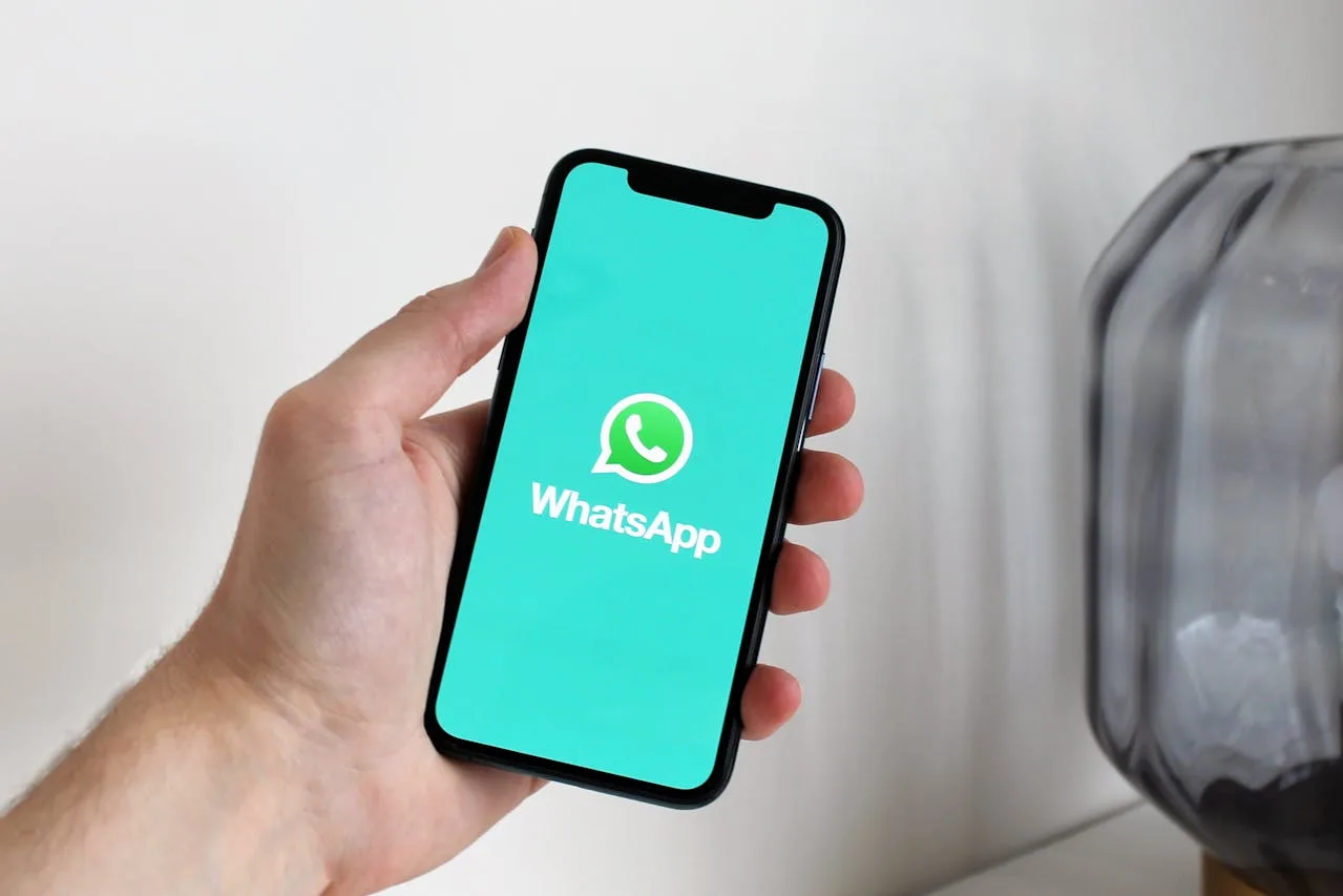 WhatsApp Business Unveils New Branding Icon in Latest Update
