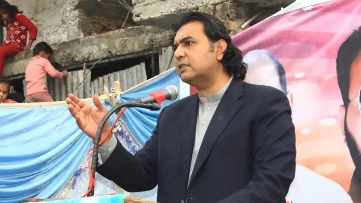 No internet means rigging has begun: Mustafa Nawaz Khokhar