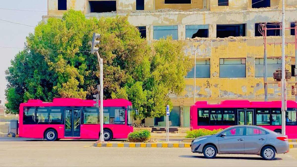 Karachi Pink Bus Service Gets New Routes