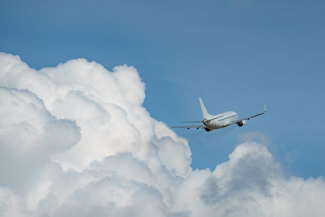 Pakistan Shuts Airspace to Indian Flights