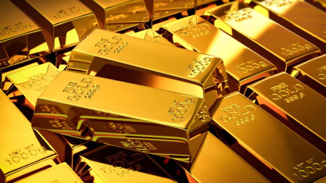 Gold Prices Soar in Pakistan: Rs306,300 Per Tola