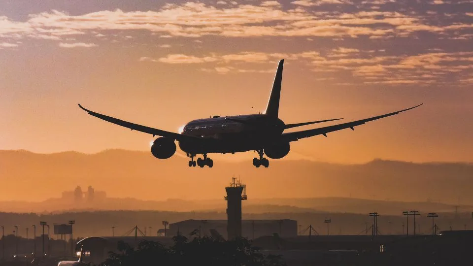 Pakistan Extends Airspace Closure Until May 11, 2025