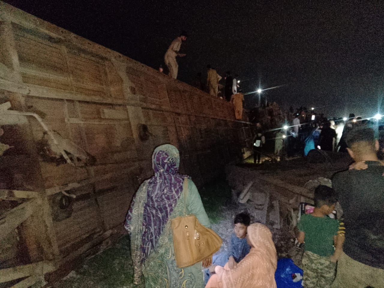 Islamabad Express Train Derails Near Kala Shah Kaku